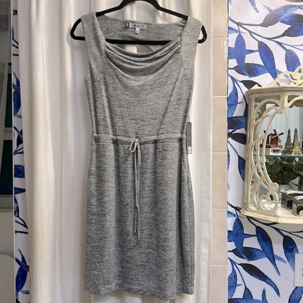 NWT Women’s Jennifer Lopez Metallic Sleeveless Silver Shimmer Dress Size Small - Picture 2 of 11